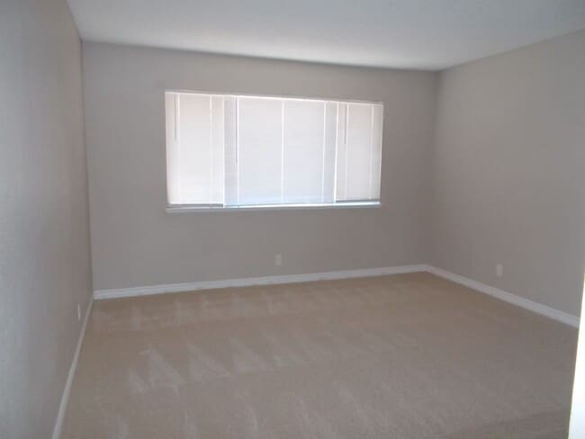 Building Photo - Charming Two-Story Townhome with 2 Bedrooms & 2 Bathrooms