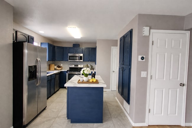 Building Photo - 4 Bedroom Updated Home in Fountain!