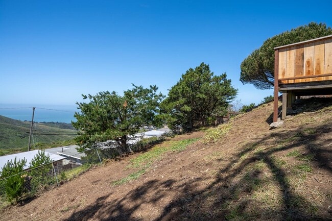 Building Photo - 556 Heathcliff Dr