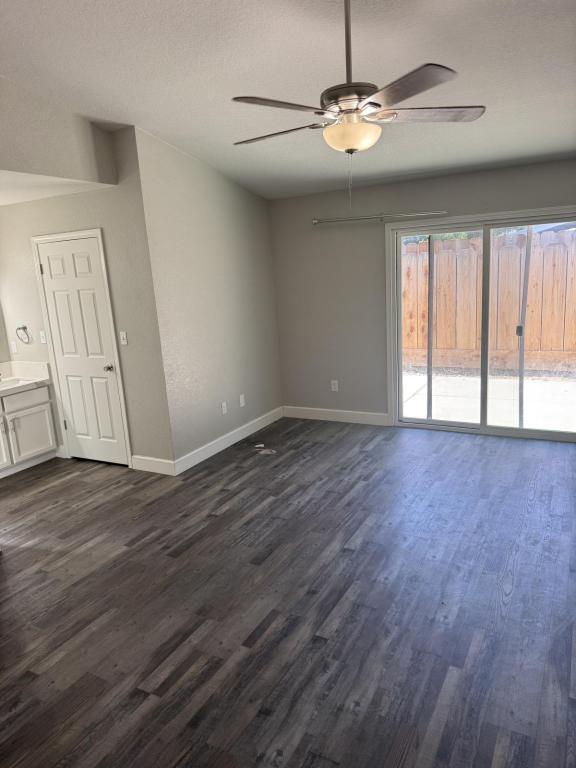 Building Photo - 1020 W Minnesota Ave