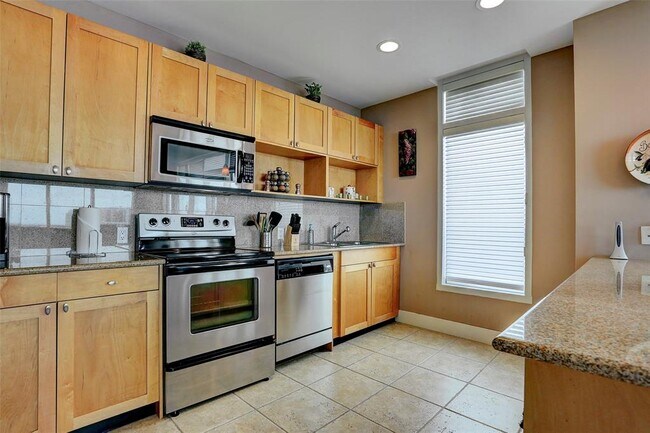 Building Photo - 500 Seawall Blvd