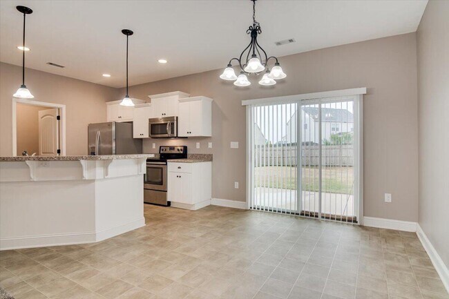 Building Photo - 2020 Fern Crest Ln