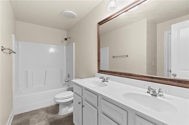 Building Photo - 5230 Hidden Valley Ln