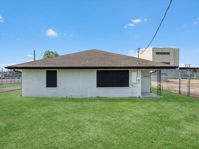 Building Photo - 12922 McNair St