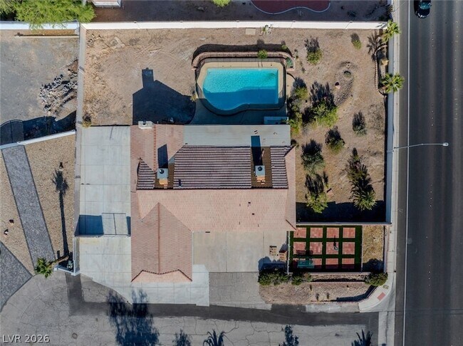 Building Photo - 6760 W Oakey Blvd