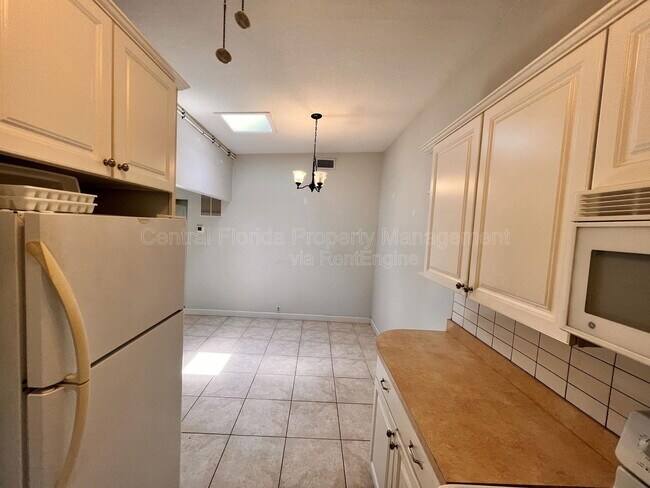 Building Photo - 253 Ashwood Dr