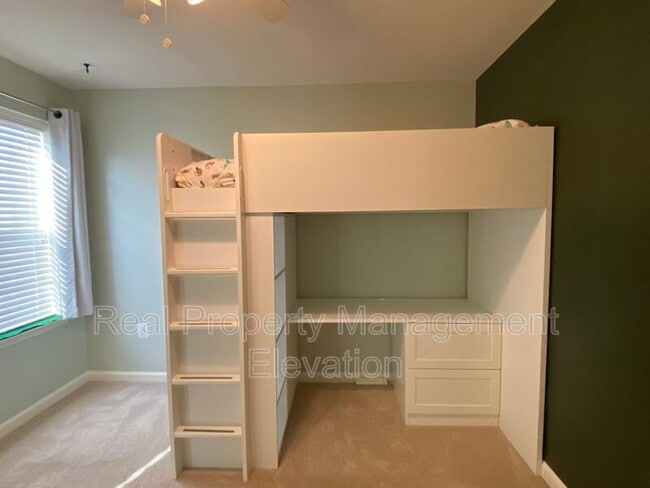 Building Photo - 779 Mcguire Cir