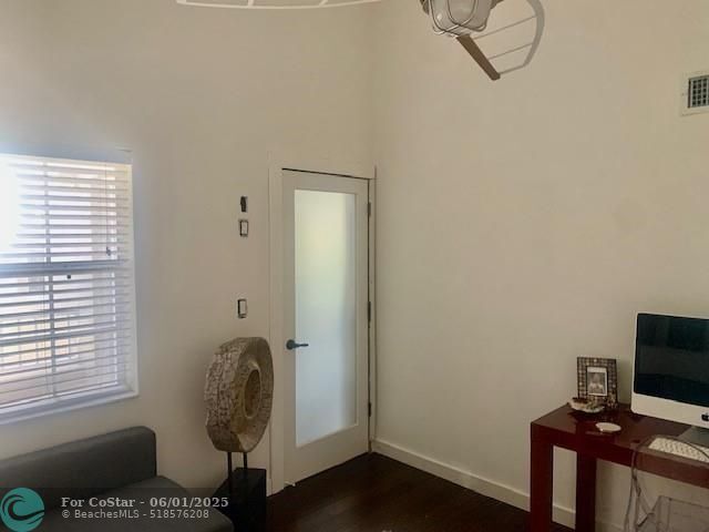 Building Photo - 2861 N Oakland Forest Dr