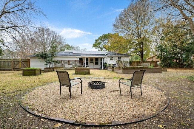 Building Photo - 1643 Boone Hall Dr