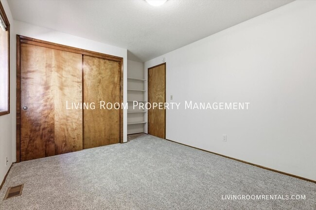 Building Photo - 2114 SE 92nd Ave