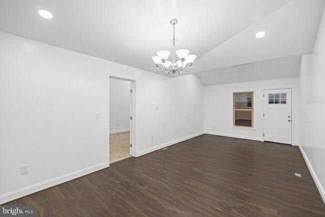 Building Photo - 7213 Tyler Ave