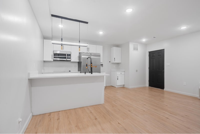 Building Photo - 86 N 7th St