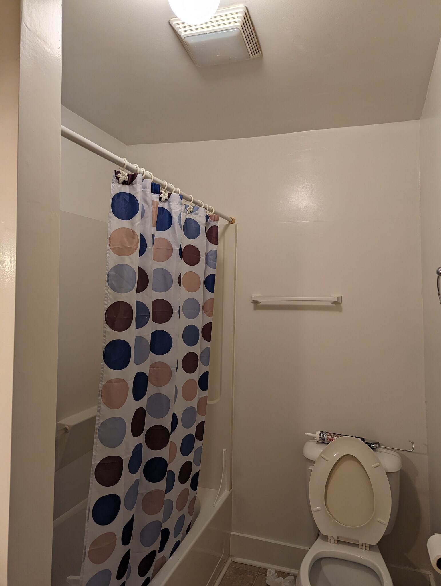 Building Photo - 621 Park Cir