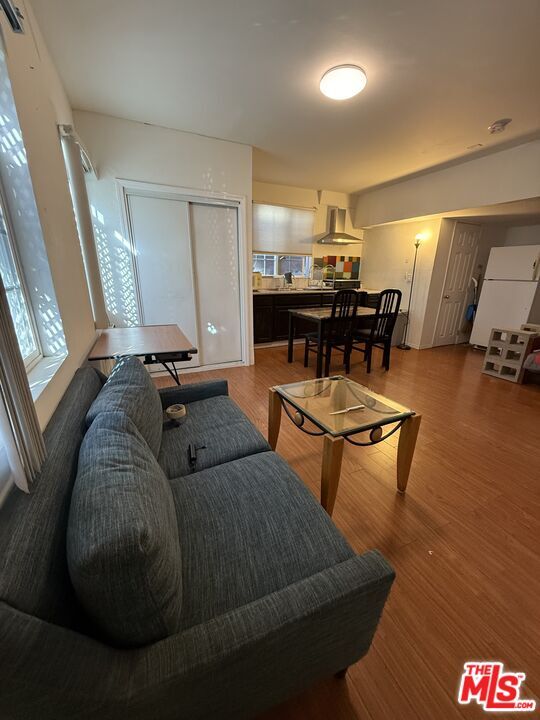 Building Photo - 805 E 21st St