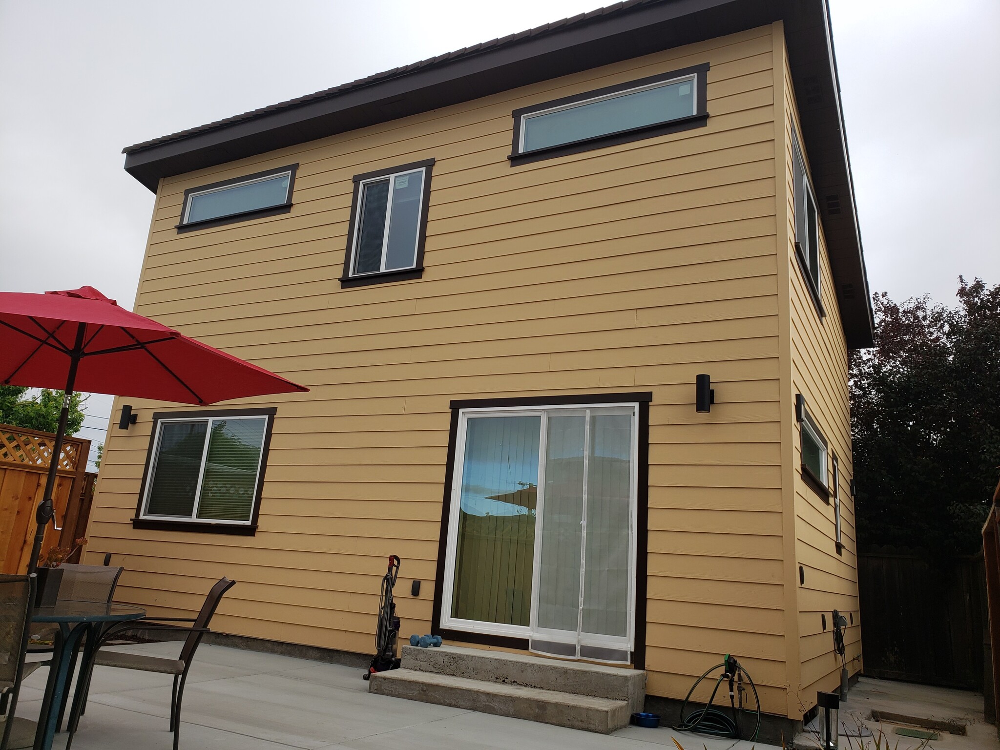 Building Photo - 958 10th Ave