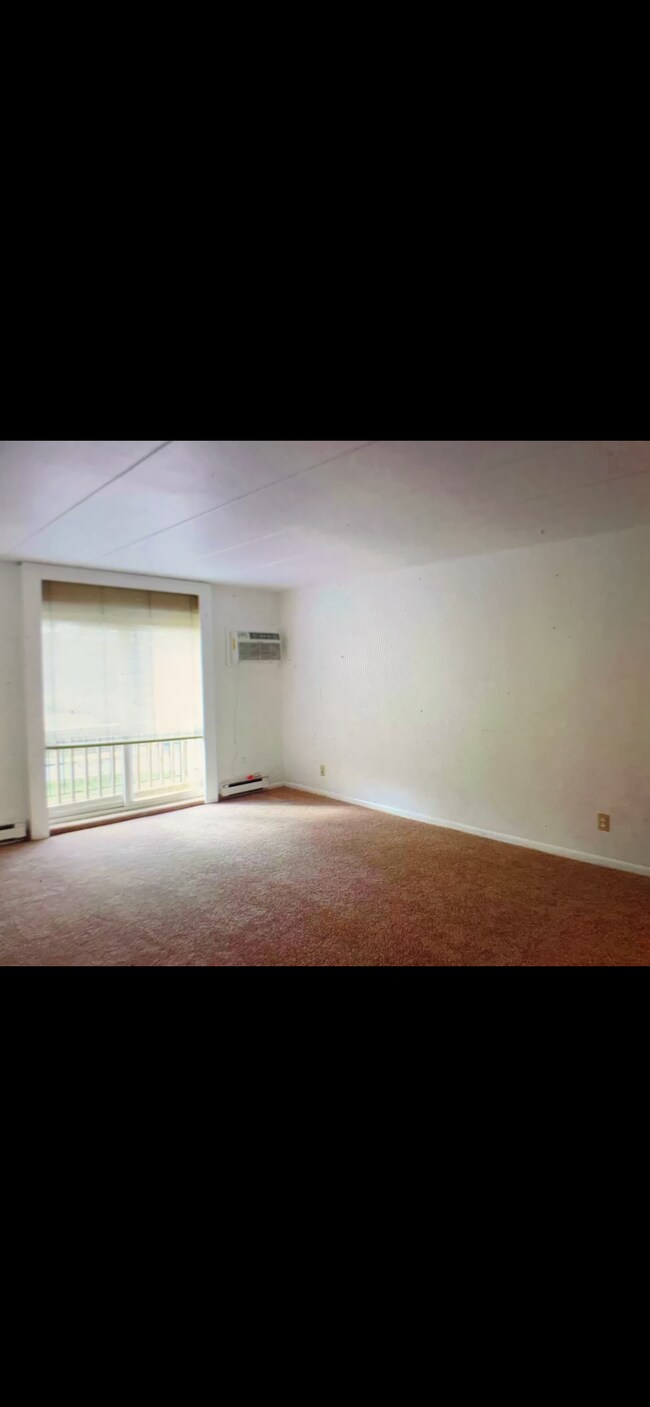 Building Photo - 3421 W Chester Pike