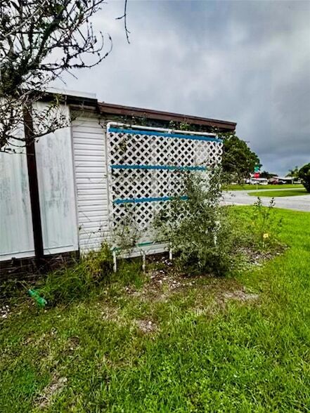 Building Photo - 527 S Egret Cir