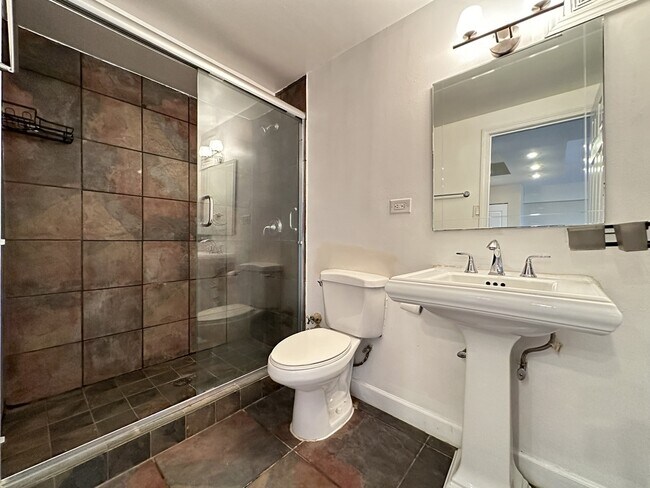 Building Photo - 4180 N Marine Dr