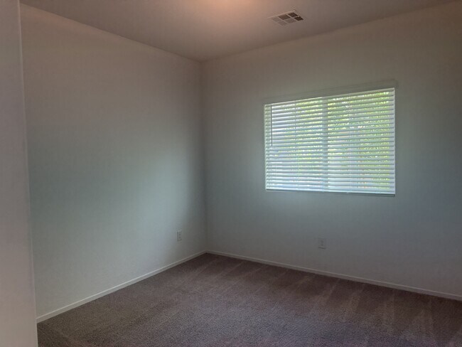 Building Photo - 4566 Mansart Ct