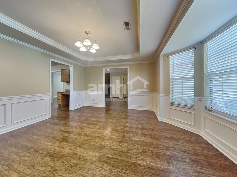 Building Photo - 10037 Double Tree Rd