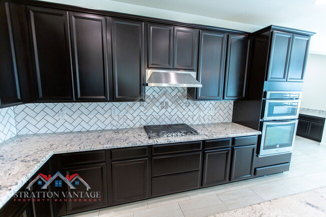 Building Photo - 959 W Zion Pl