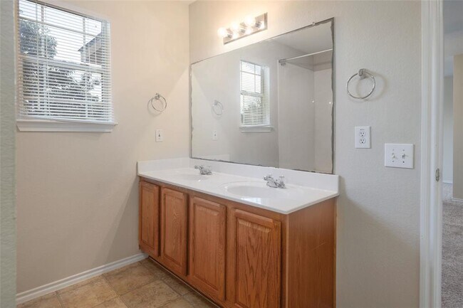 Building Photo - 1432 Anise Dr