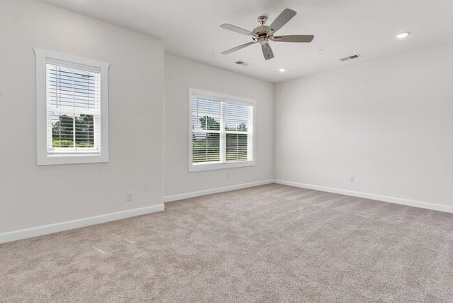 Building Photo - Move In Special! Now Leasing in Olive Branch @ Cedar Bluff – 3 and 4BR Townhomes in Olive Branch!...