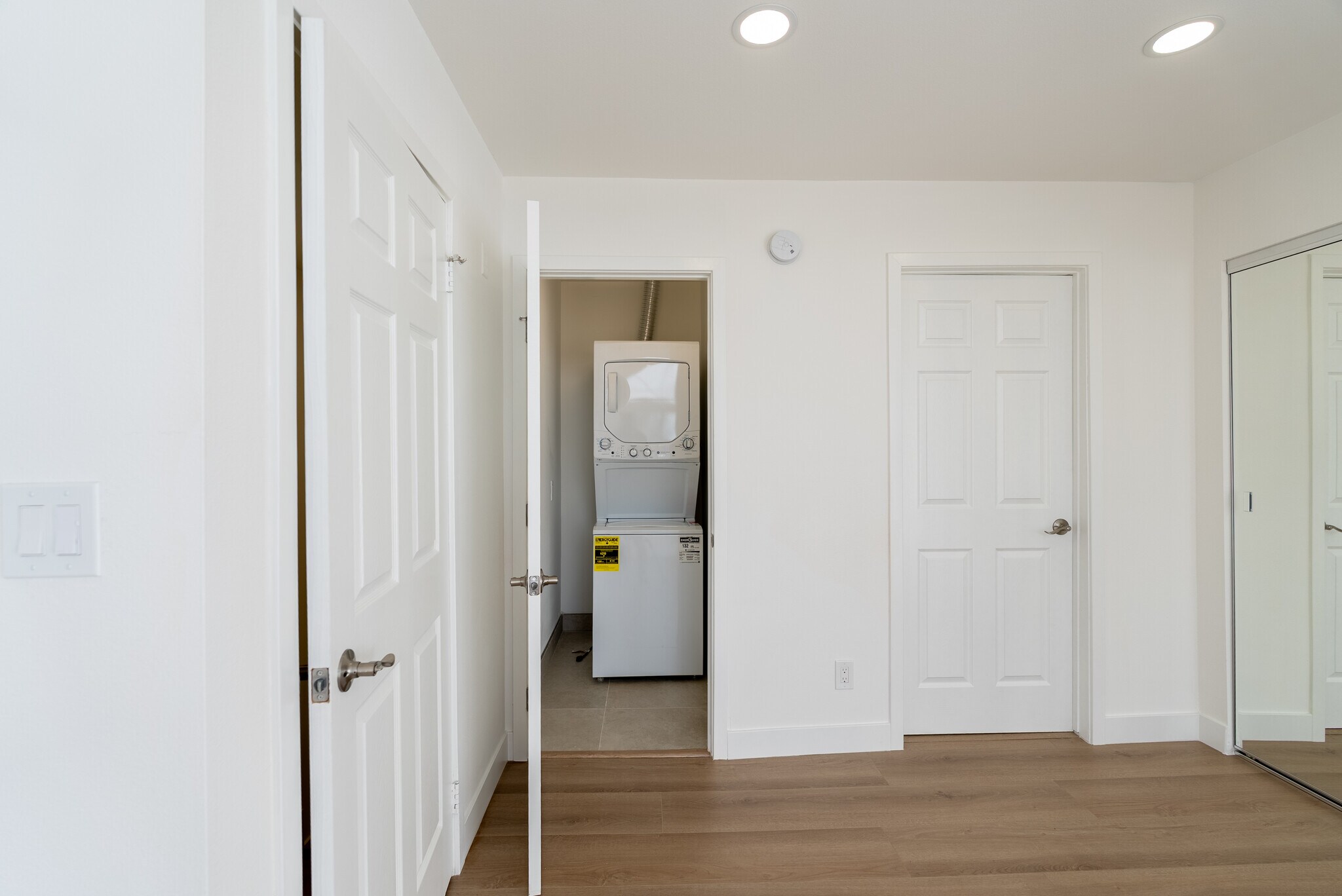 Building Photo - 123 S Roosevelt Ave