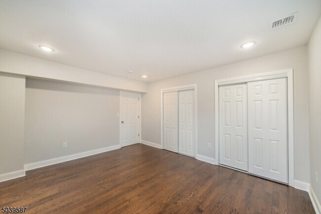 Building Photo - 43 Perrin Ave