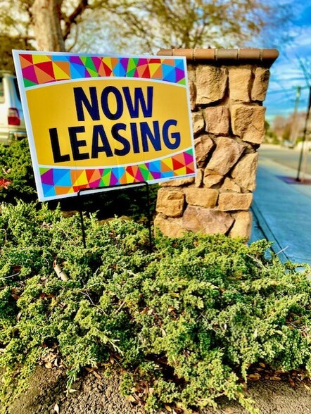 Building Photo - Leafy Grove