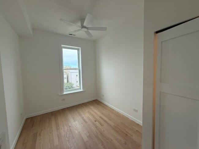 Building Photo - 1634 W 21st St