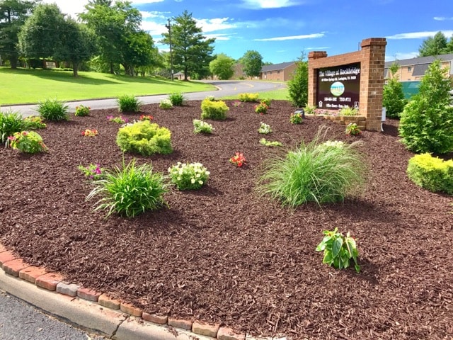 Building Photo - The Village at Rockbridge