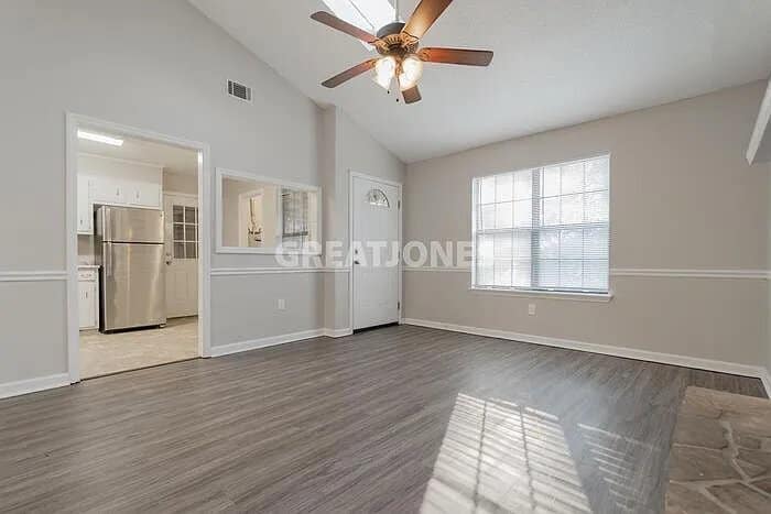 Building Photo - 3414 Aurelia Dr