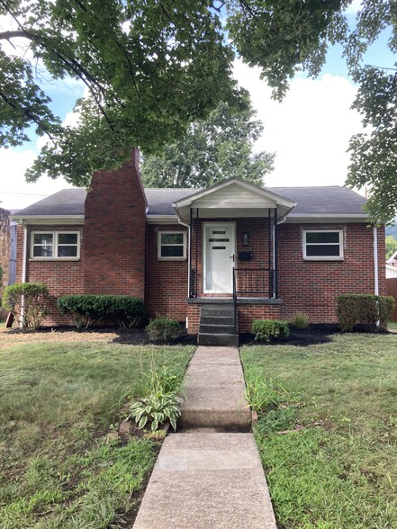 Front view of home - 4414 Venable Ave