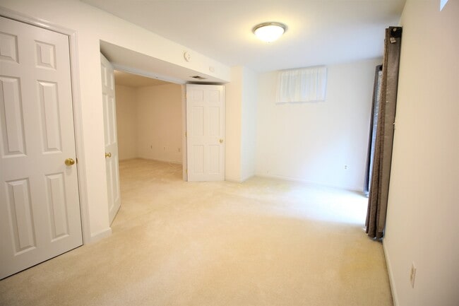 Building Photo - Renovated Single Family Home in the Heart ...