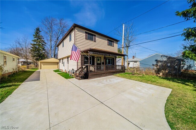 Primary Photo - 8122 Brookside Dr