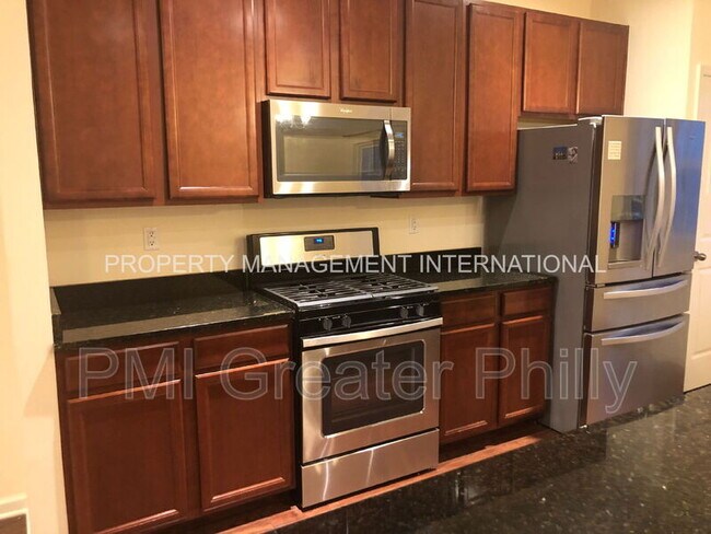 Building Photo - 106 Mercer Ct