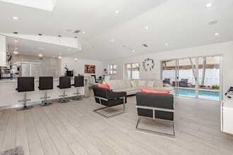 Building Photo - 16931 SW 5th Ct