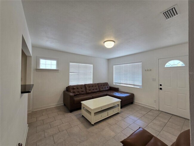 Building Photo - 6343 5th Ave S