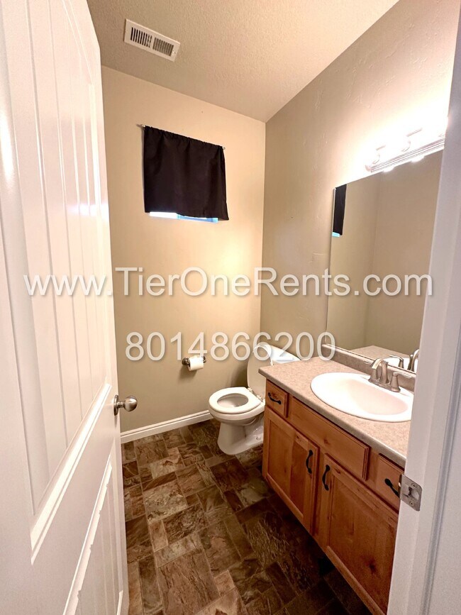 Building Photo - This property offers a NO DEPOSIT option a...