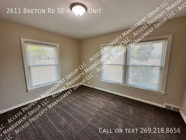 Building Photo - 2611 Breton Rd SE