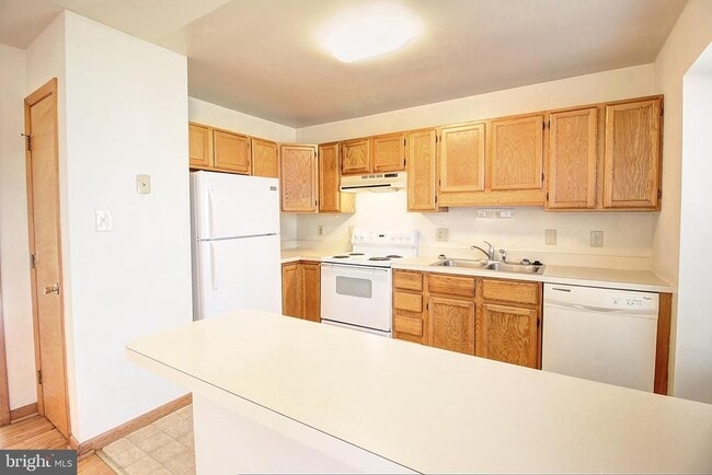 Building Photo - 427 Carrollton Dr