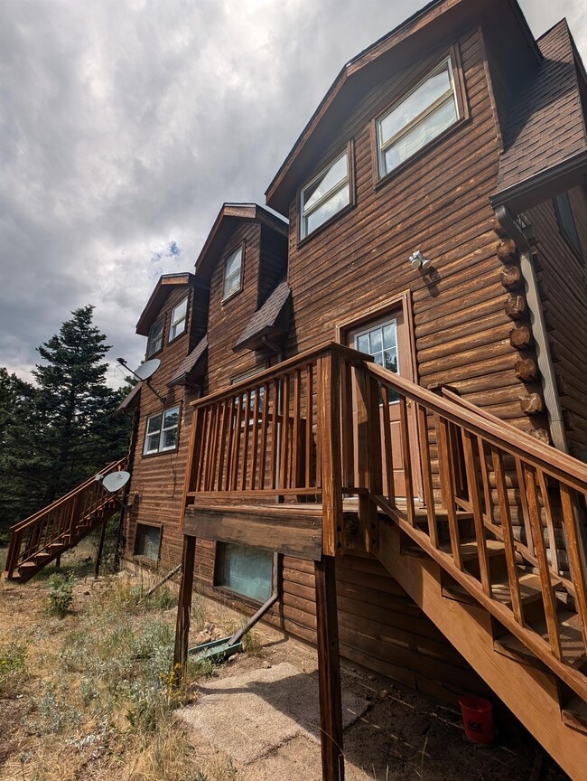 Building Photo - 3137 Ridge Rd