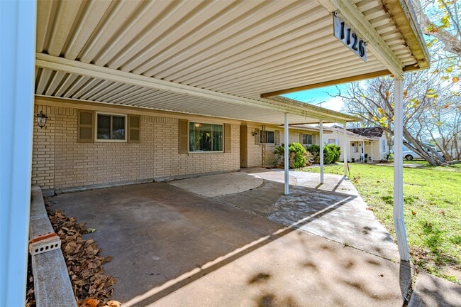 Building Photo - 1126 10th St