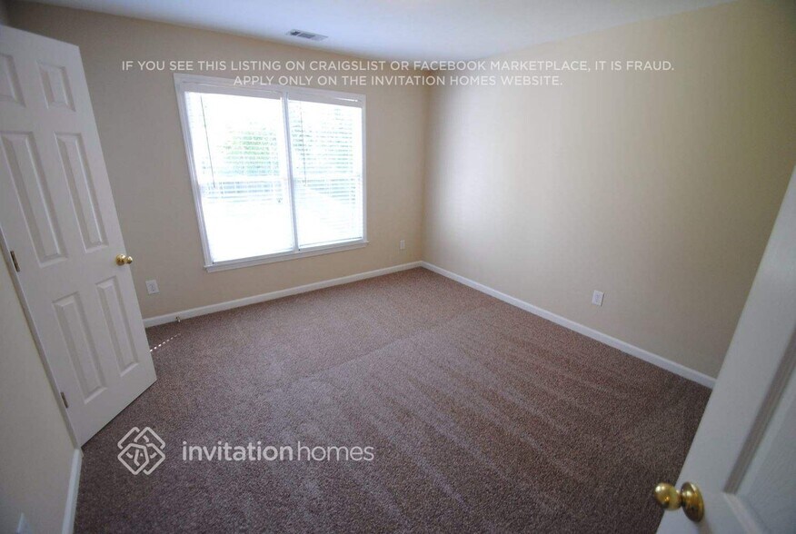 Building Photo - 1565 Woodpoint Way