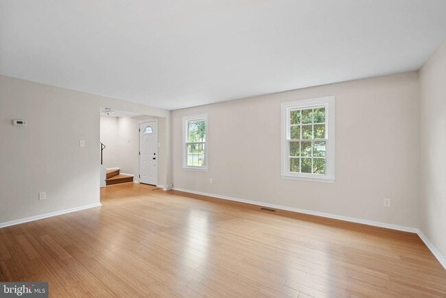Building Photo - 6361 Woodland Ridge Ct
