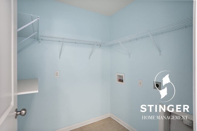 Building Photo - 71 Saluda Way