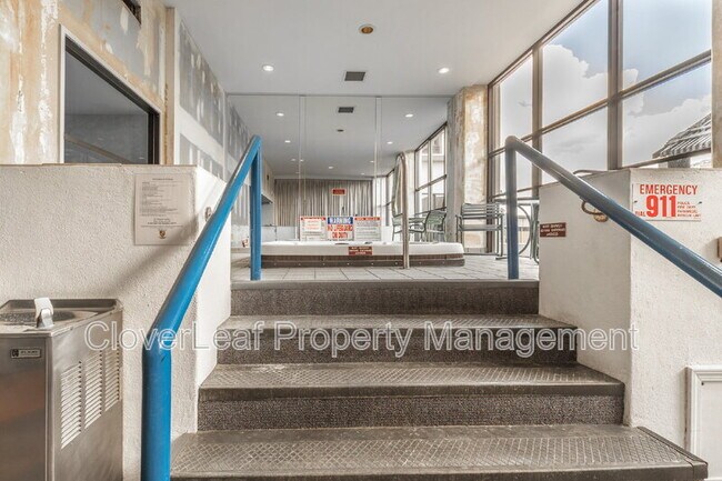 Building Photo - 7701 Wurzbach Rd
