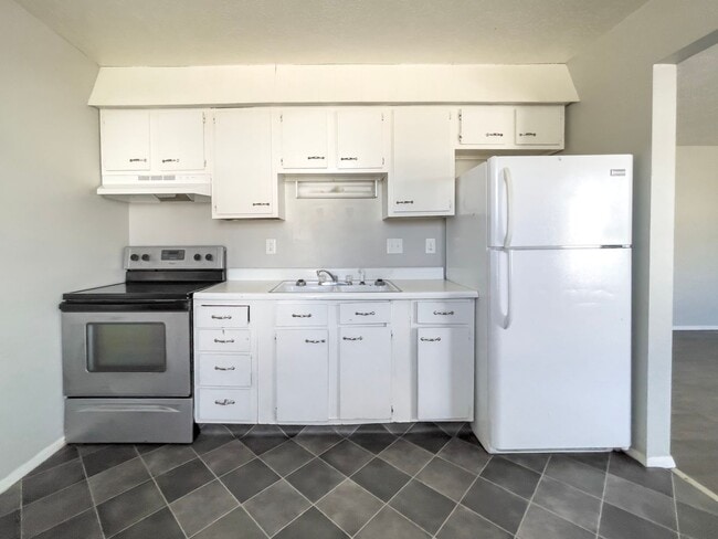 Primary Photo - Flats near Walking Trails and Parks