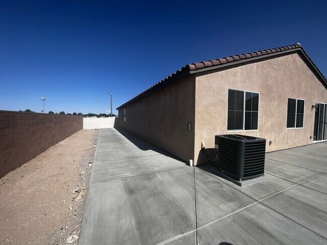 Building Photo - Discover A Hidden Brand New....Modern Gem in West Lancaster's Developing Community!